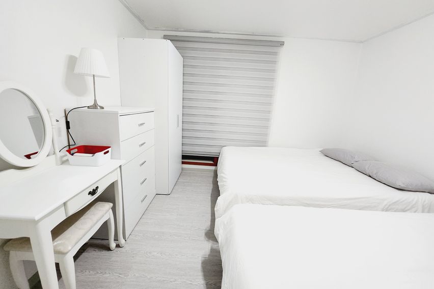 #9신촌홍대2룸4베드