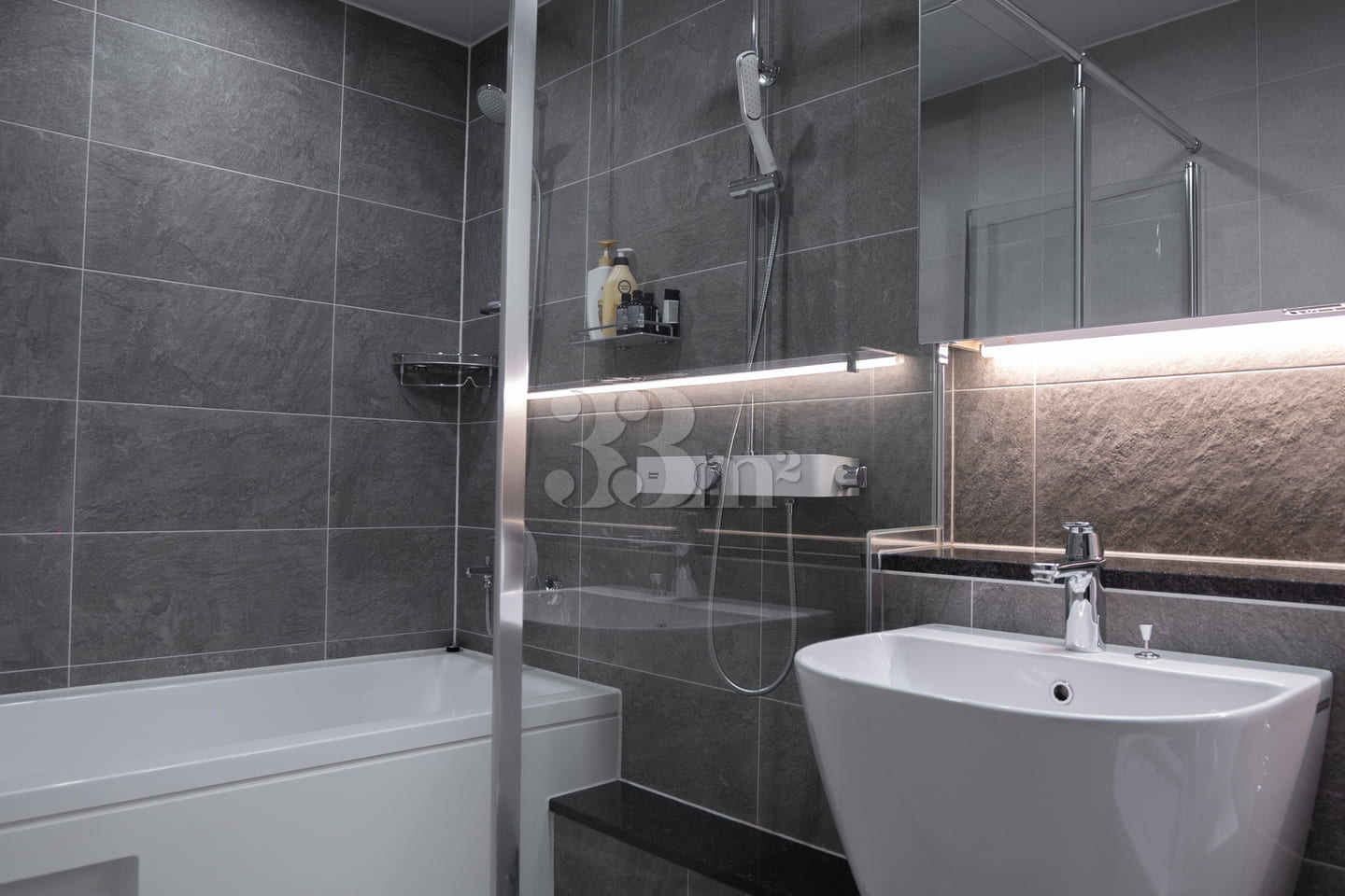 Stylish 4-bedroom apartment in Seocho 5th image