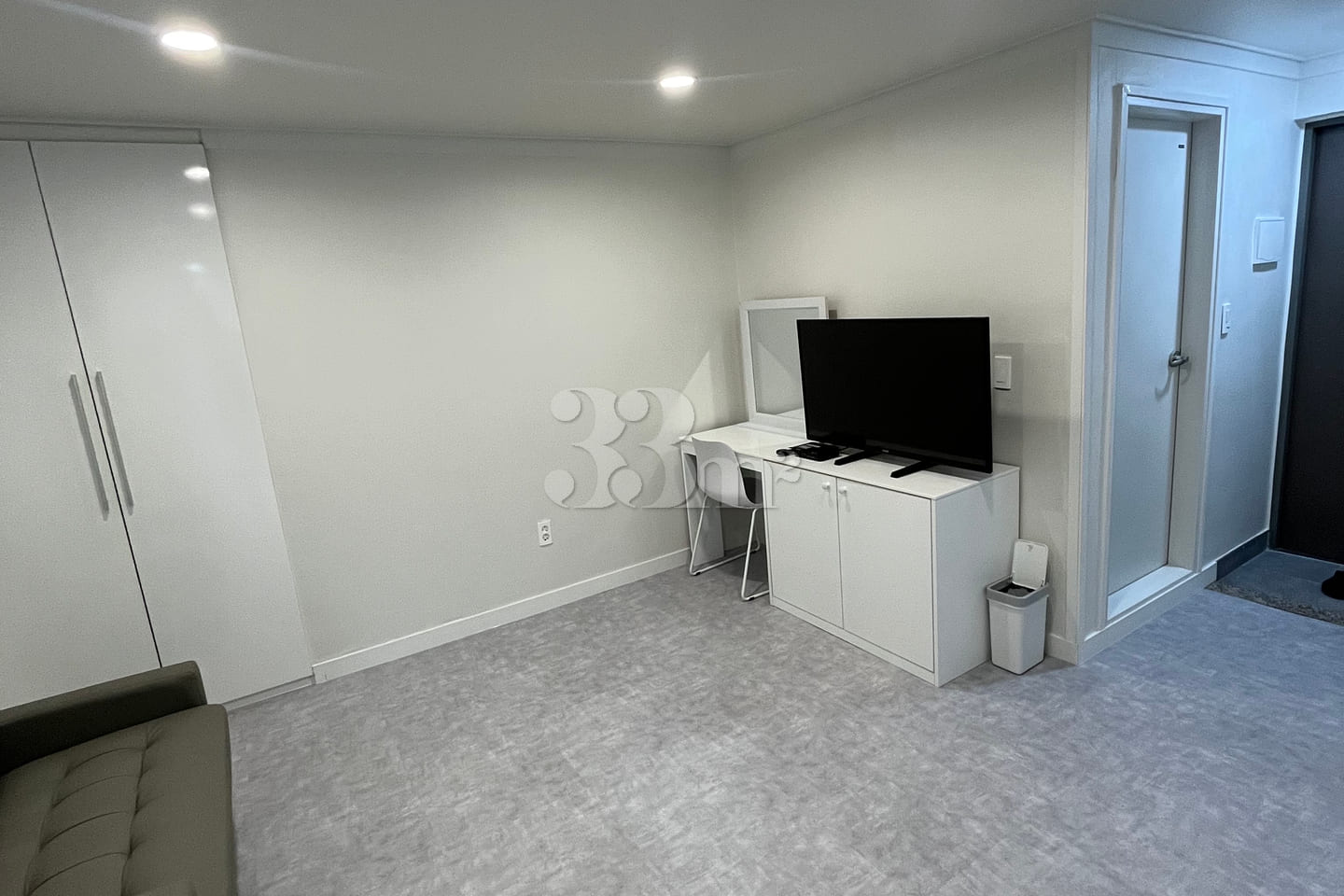 Villard Compiroom R2 3th image