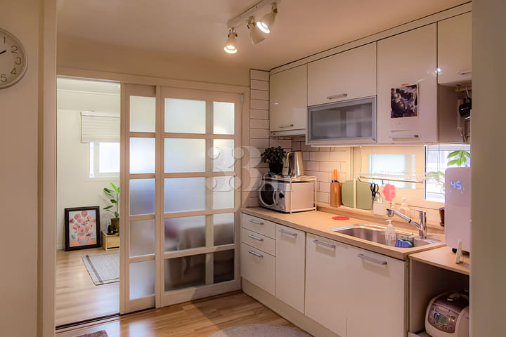 Mangnidan-gil Two-Room House