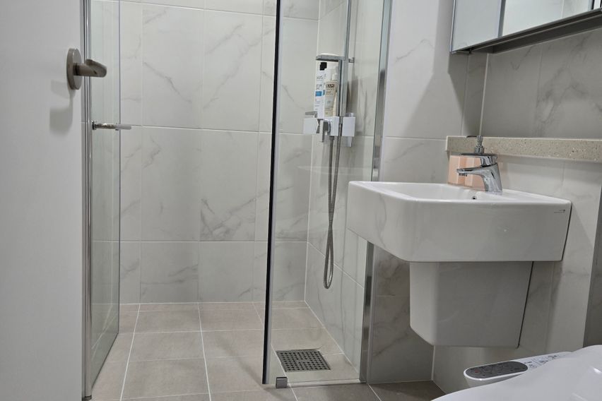 넓고 쾌적한 방