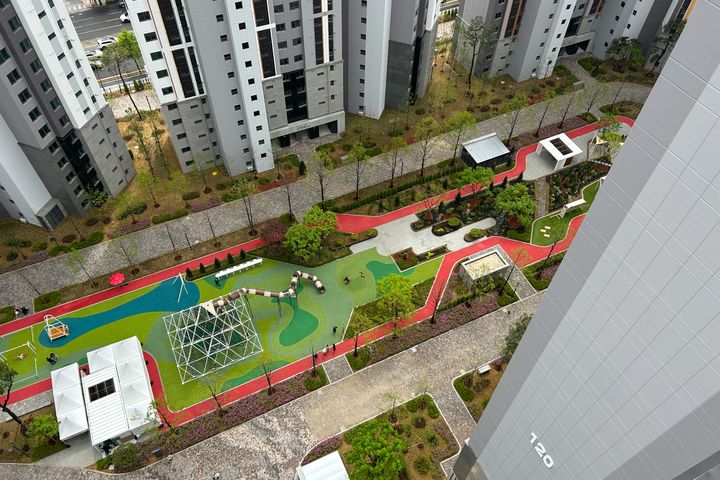 Newly built 24-pyeong apartment in Juan 10th image