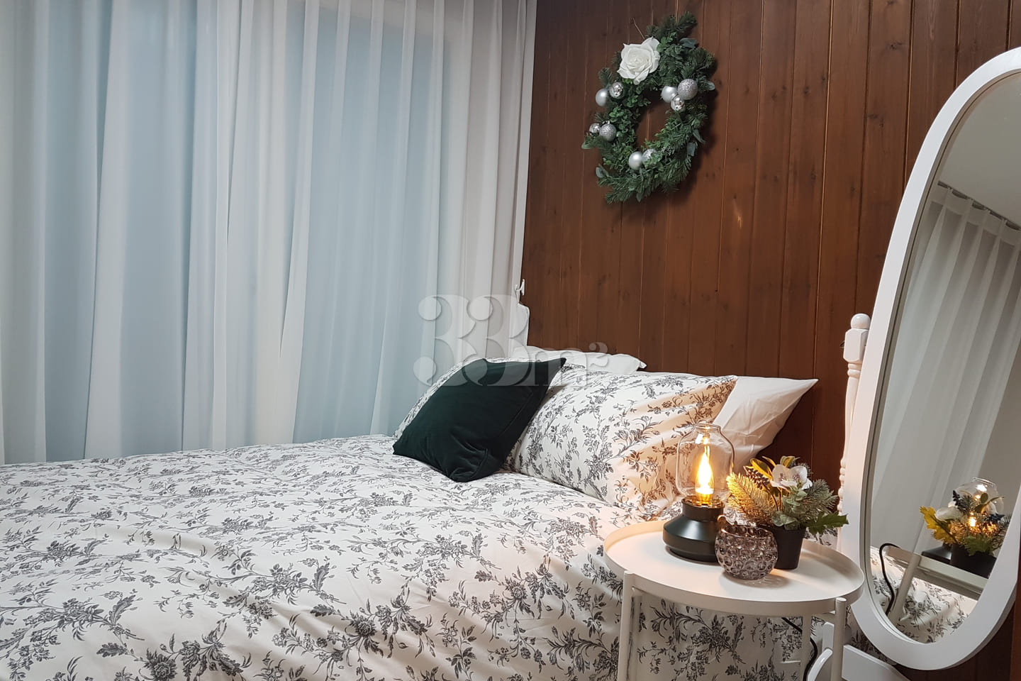 3-bedroom unit, 4th floor, 2-minute walk from 5th image