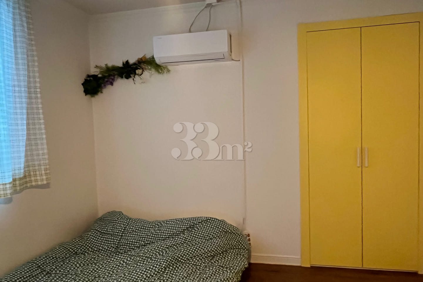 Spacious room / Separate living room and kitc 12th image