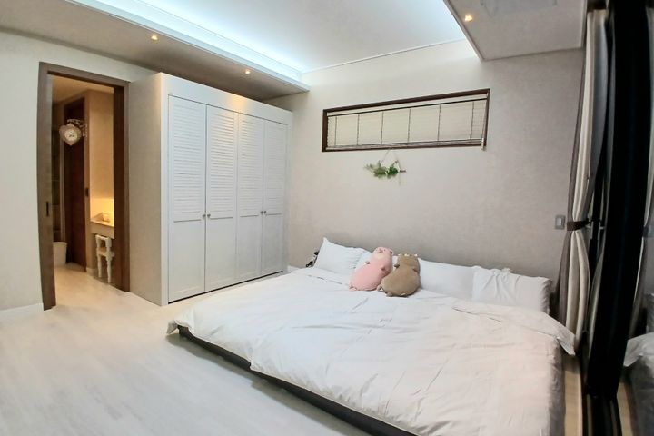 Three-bedroom detached house with a fireplace 1th image