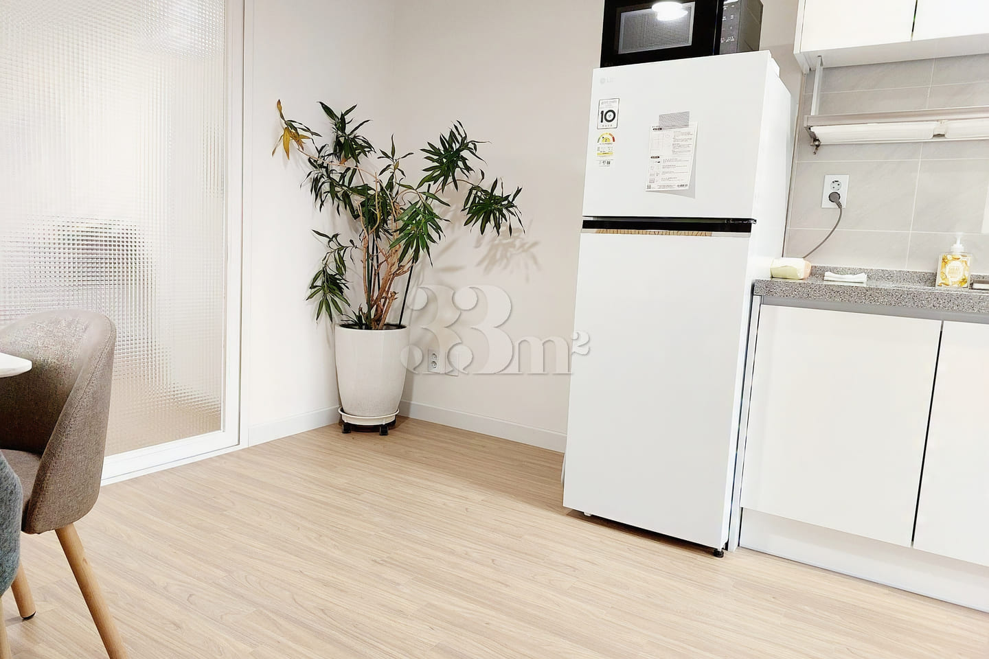 New, fully-furnished officetel Q 4th image