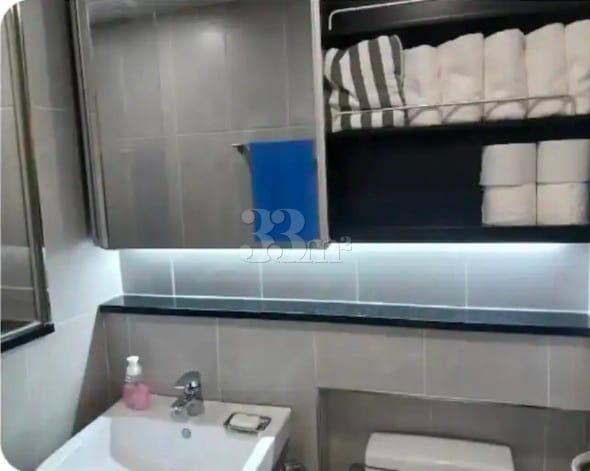 1HEESROOM 11th image