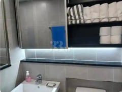 1HEESROOM 11th image