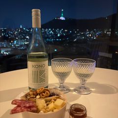Itaewon Studio with the Best Namsan View Unit Image
