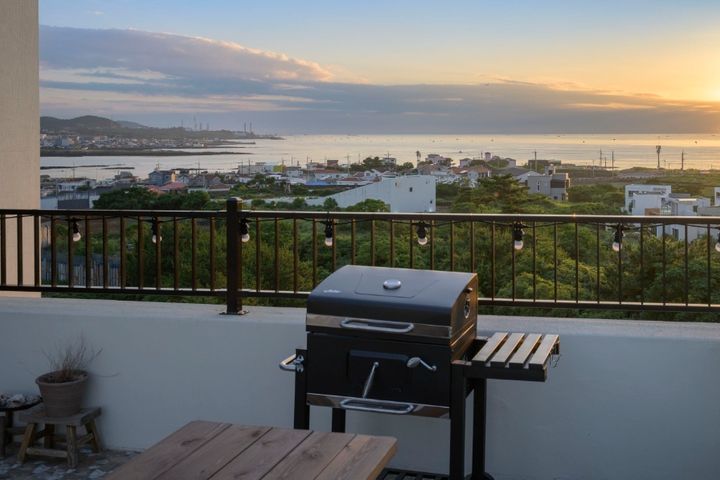 Fantastic Ocean View Luxury Home 19th image