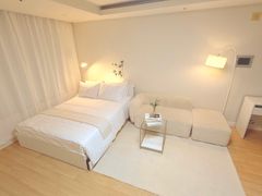 5-minute walk from Gangnam Station, fully fur 0th image