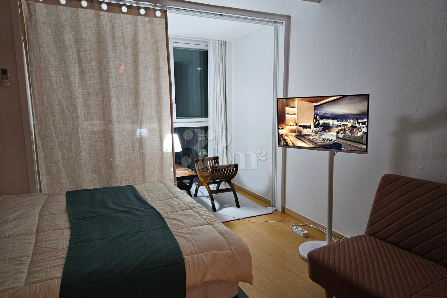 High-rise, fully furnished unit near Bangbae/ 8th image