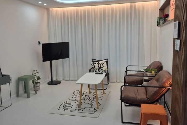 Gyeyang Station, three-room, fully furnished 0th image