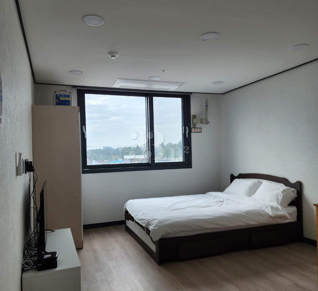 Seogwipo accommodation with all utilities inc 8th image