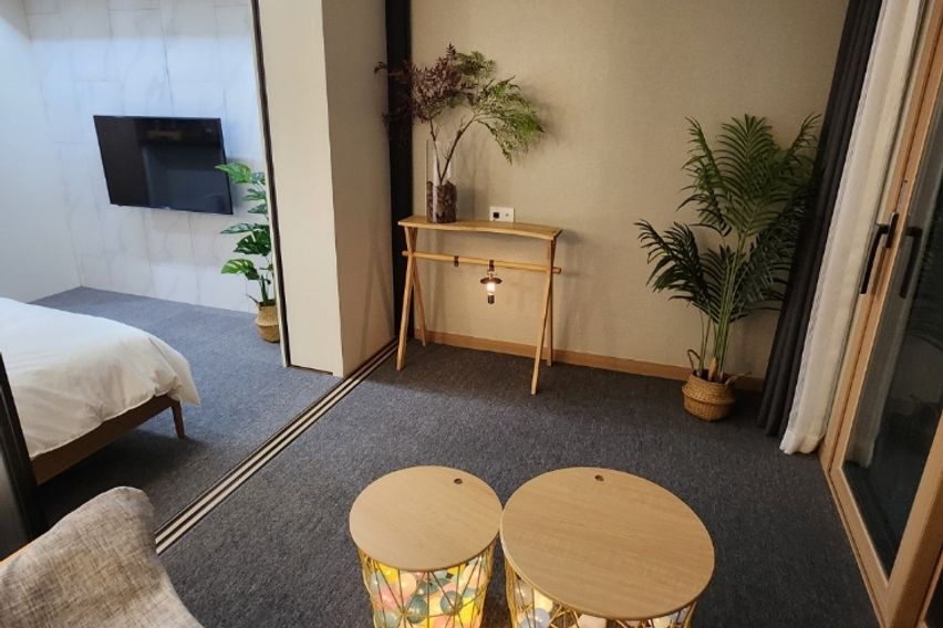 도심의 야경 테라스뷰