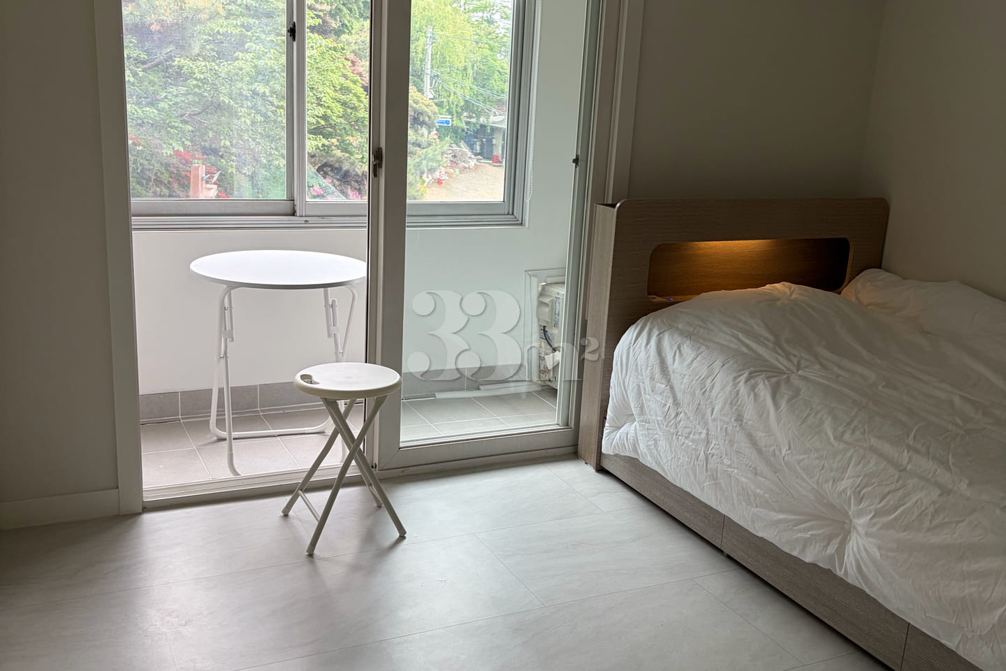 A room with a view. 1th image