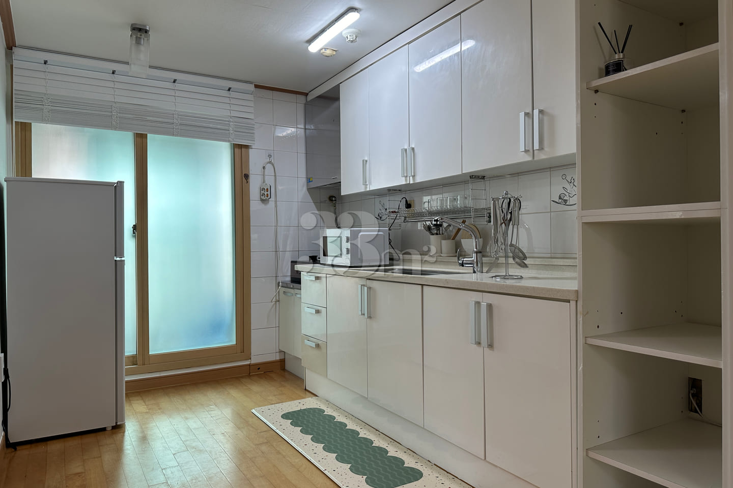 #54 Hapjeong Station 3-Room Unit 4th image