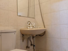 Room 403 4th image