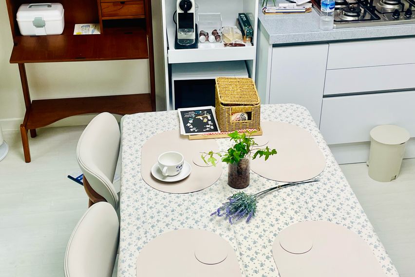 예쁜 다락방쓰리룸 5인