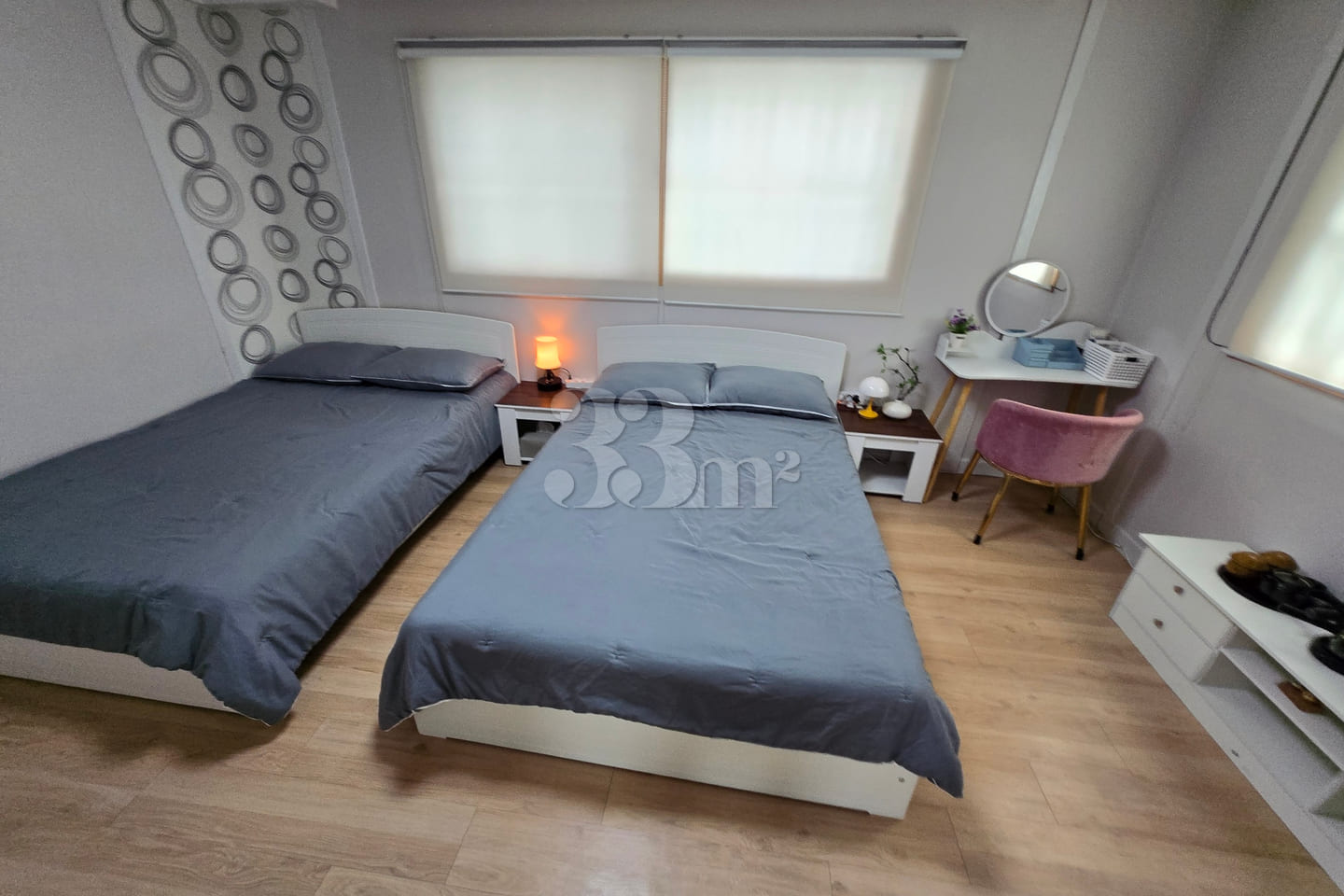 Sleeps up to 6 ♥️ 3 Queen beds 🎄 Business tr 3th image