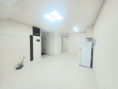 One-minute walk from Junggok Station, separat 1th image