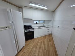 Spacious and affordable room B 1th image