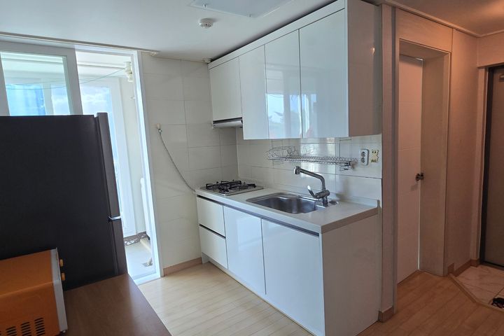 3-Bedroom Apartment A 5th image