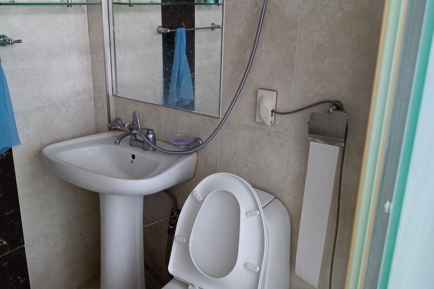 끝에 위치해 조용