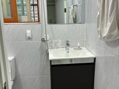 Studio Apartment 301 5th image