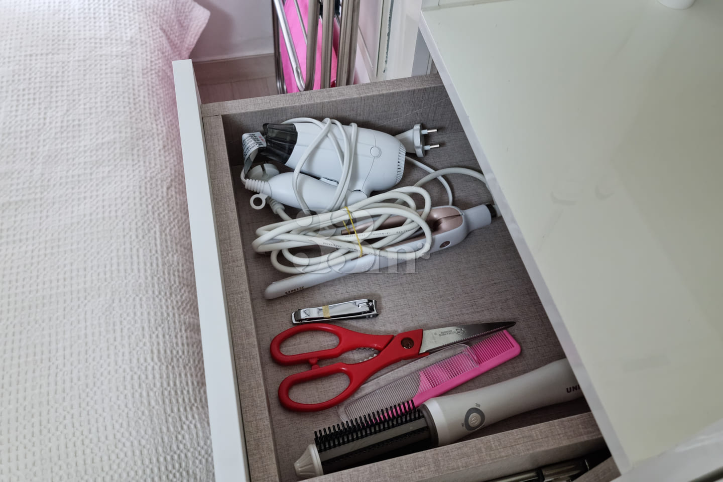 Fully furnished room near Gangnam Station (Li 10th image
