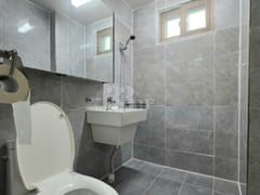Gunsan. Fully furnished. Large parking lot. 11th image