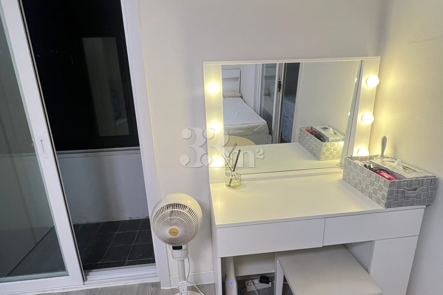 Fully furnished white-themed room in Junghwas 7th image