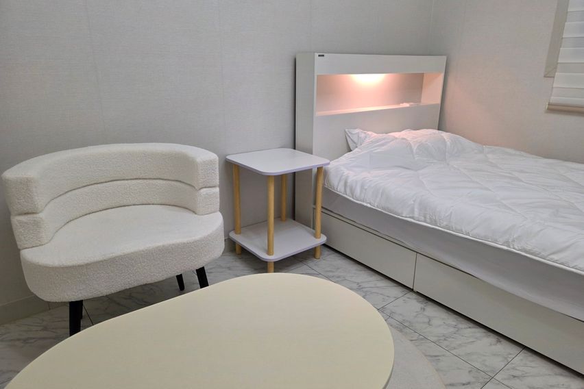 광장로 하얀집 102호