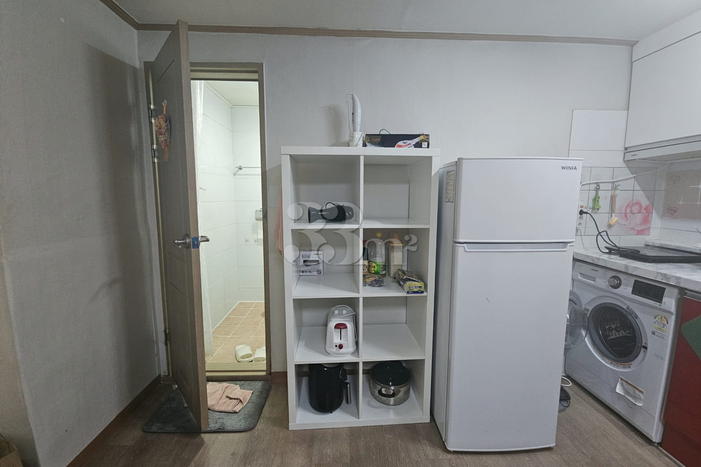 Quiet and affordable studio apartment 4th image