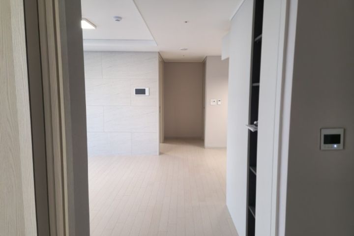 Short-term rental of a home currently for sal 3th image
