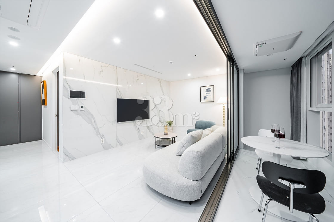 Seocho's finest luxury, Giselle. 5th image