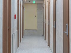 Fully furnished, just 30 seconds from Sinnonh 16th image