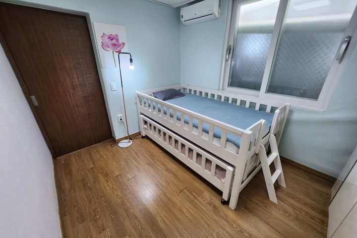 2nd floor, 3 bedrooms + 1 12th image
