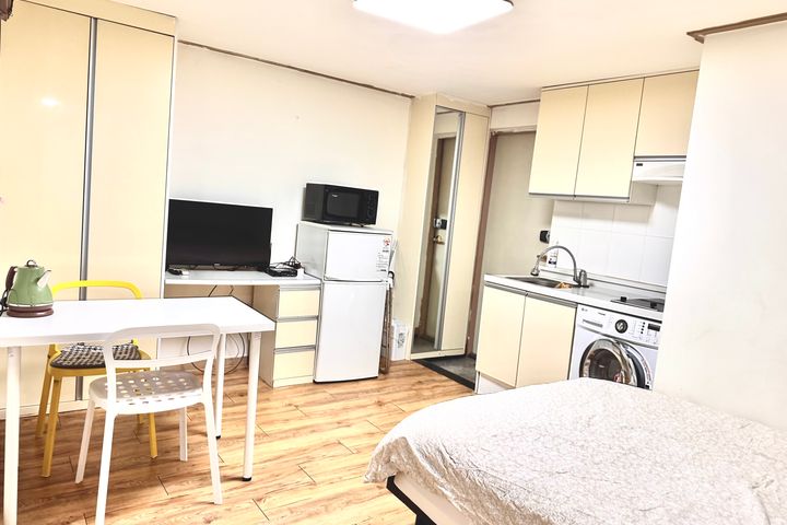 2-minute walk from Nonhyeon Station (studio a 6th image