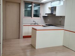 Popular Listing_View-tastic Apartment for Ful 0th image