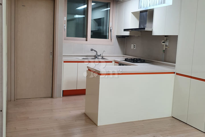 Popular Listing_View-tastic Apartment for Ful