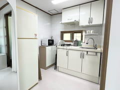 Spacious studio apartment with excellent amen 14th image