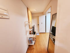 Cozy and pretty studio apartment 13th image