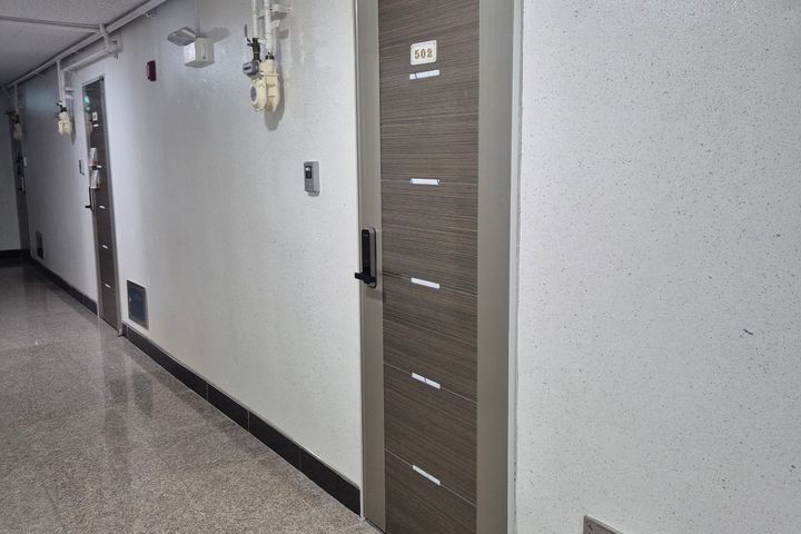 Fully furnished 15-pyeong officetel 13th image