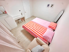 1 minute from Hapjeong Station / Spacious hom 14th image