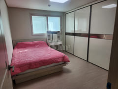 Gaom Modern South-Facing Fully Furnished Thre 4th image