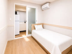 Modern studio apartment near Sunchon National 4th image