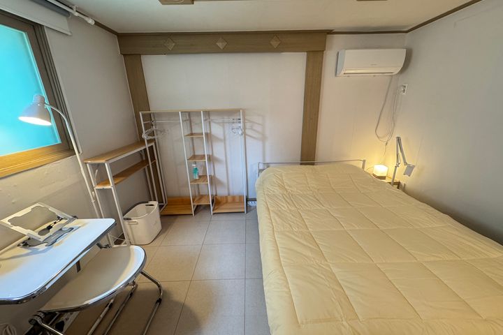🔥Hongdae Sangsu, right next to the subway st 0th image