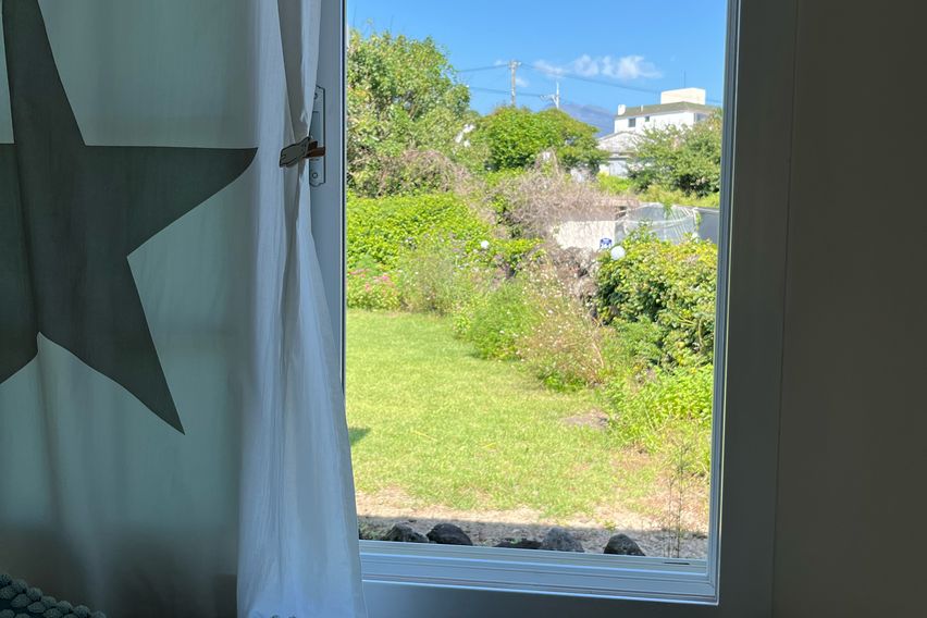 법환포구 돌담집 밖거리