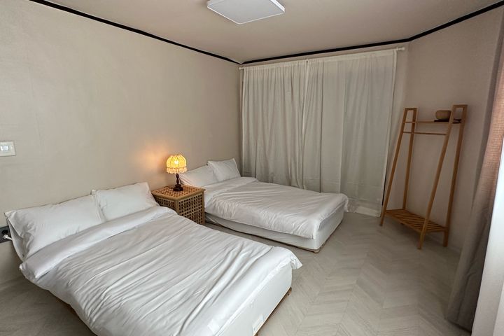 Spacious three-room apartment near Mokdong St 13th image